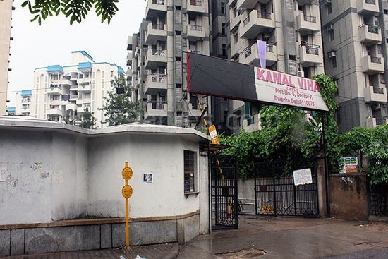 3 bhk flat for rent in Kamal Vihar Apartment